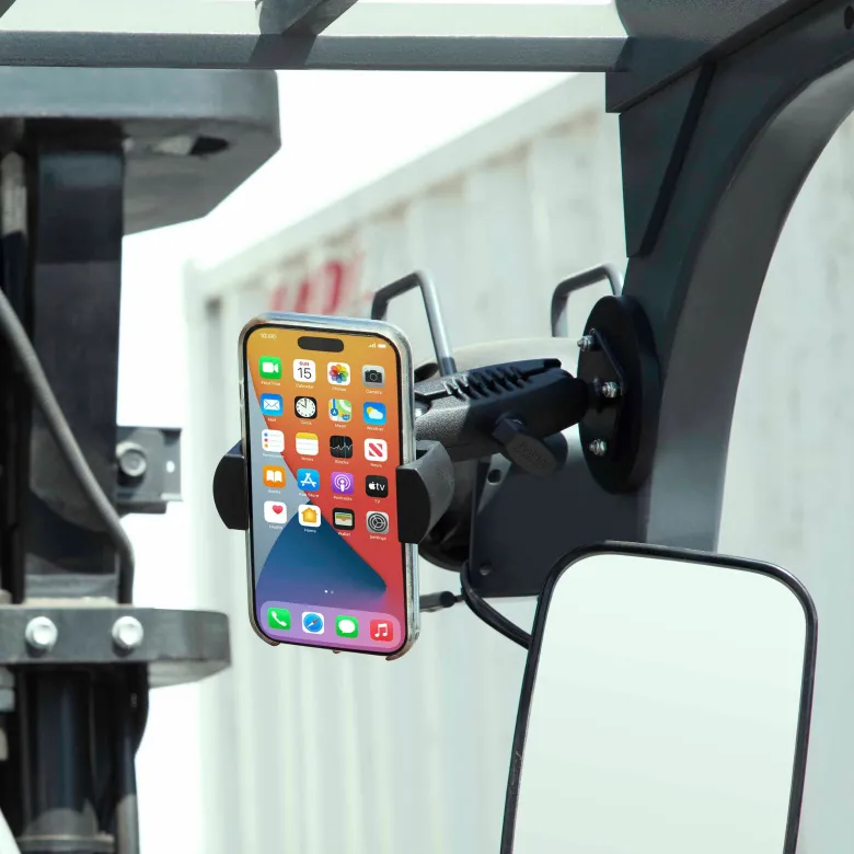 RoadVise® XL Phone and Midsize Tablet Magnetic Mount